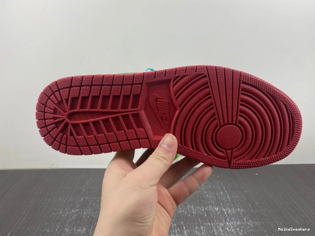 MaikeSneakers Jordan FN0432-017 1 Low Home OG x Trophy Air Room 0806